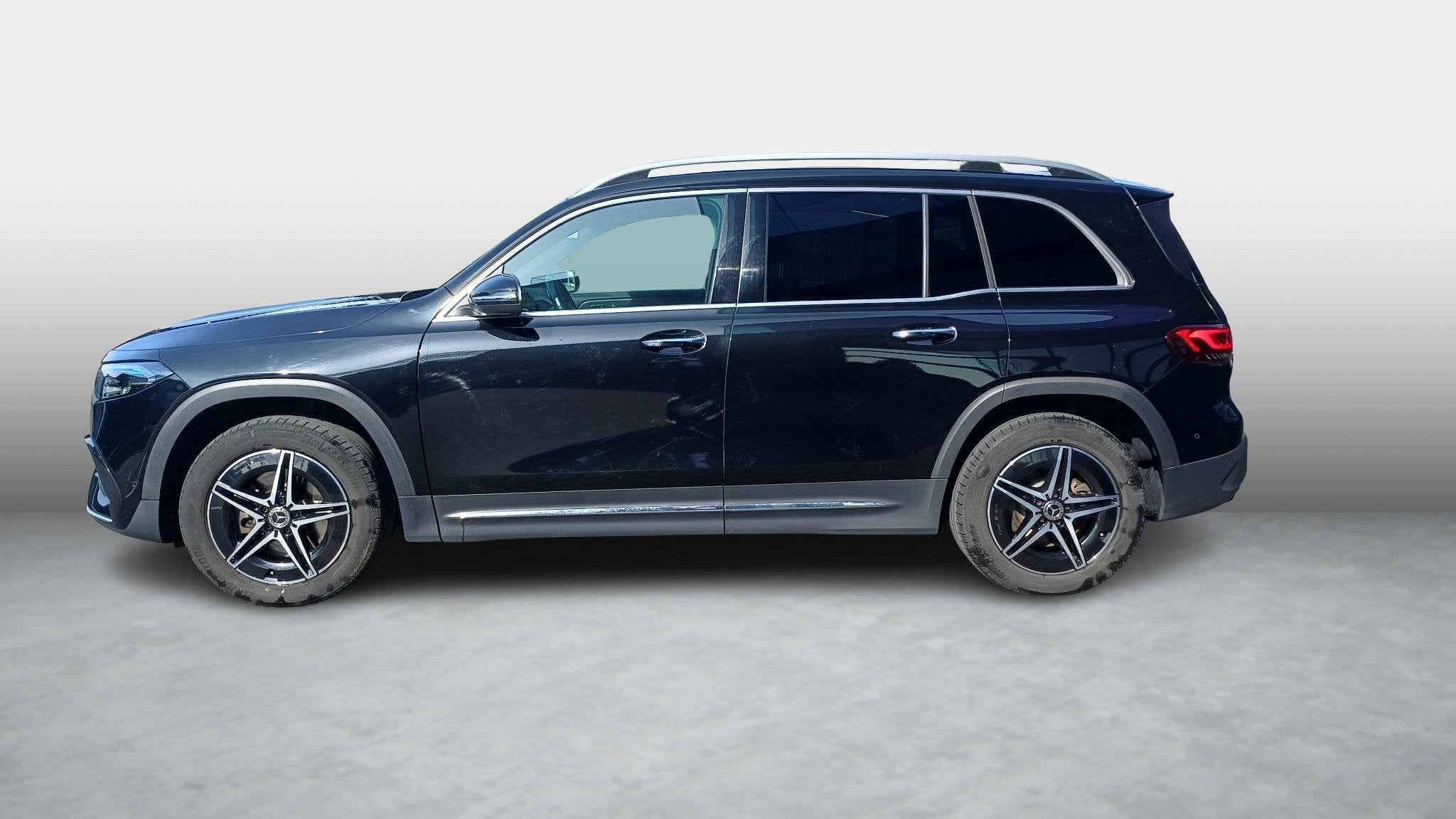 Mercedes-Benz EQB 250 AMG Line + 7-ZITPLAATSEN + LEDER + PAN, Dealer onderhouden, Stof, Gebruikt, Zwart