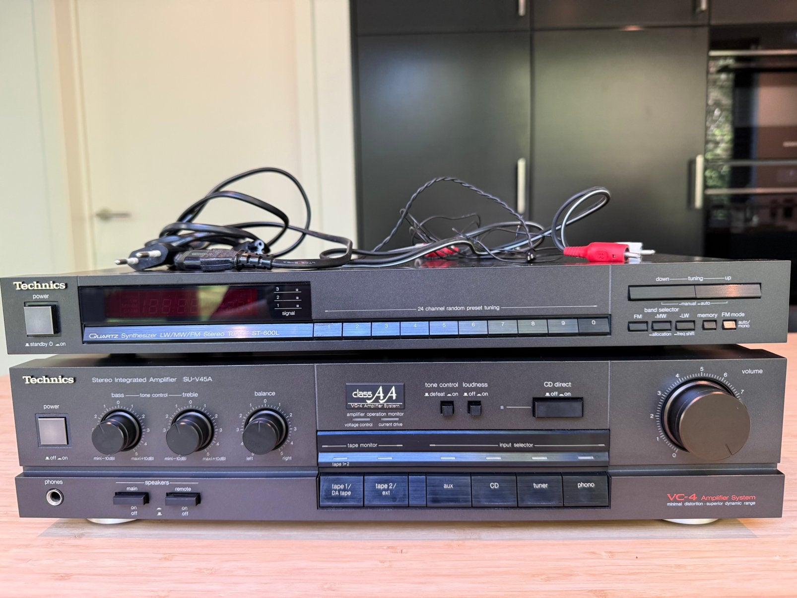 Kit amplificateur Technics SU-V45A et tuner ST-600L, Enlèvement ou Envoi, Utilisé, Stéréo, 60 à 120 watts