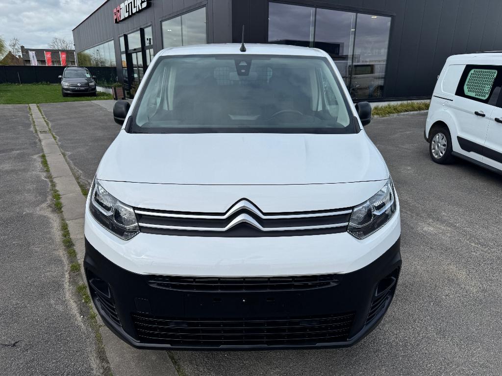 Citroen Berlingo 1.2 benzine airco pdc cruise ohboek 1st eig, Auto's, Bestelwagens en Lichte vracht, Voorwielaandrijving, Stof