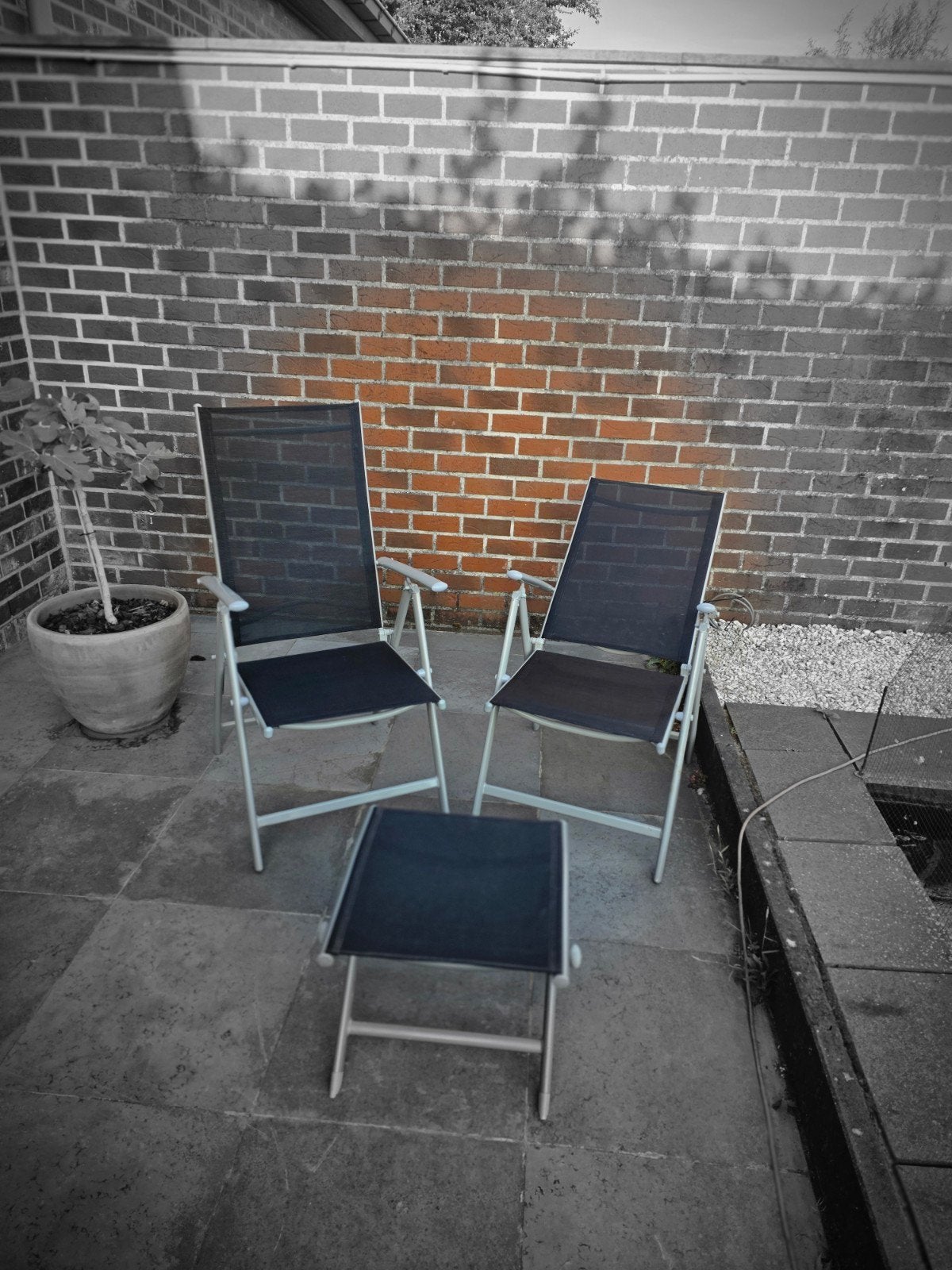 Twee opvouwbare stoelen met voetbankje, Enlèvement, Comme neuf, Synthétique, Pliant