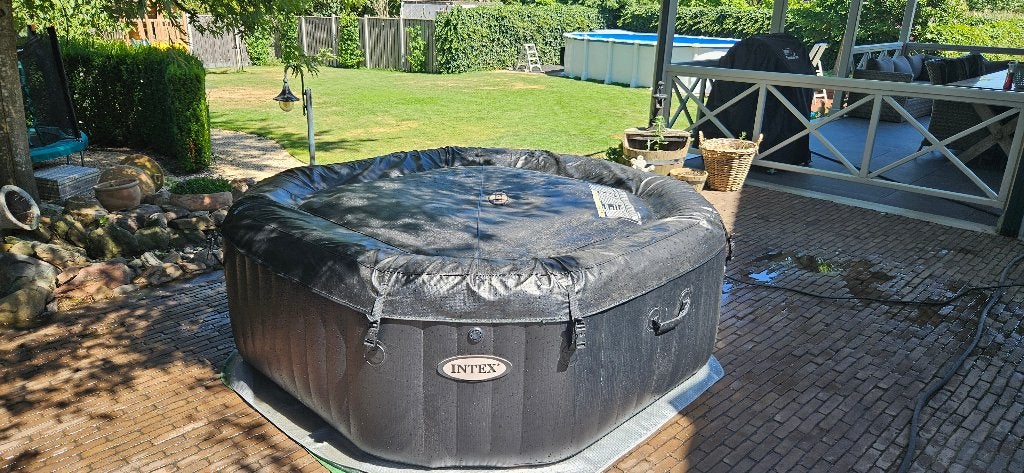 Intex Pure Spa Jet & Bubble Deluxe opblaasbare spa, Tuin en Terras, Bubbelbaden en Hottubs, Gebruikt, Grondzeil, Ophalen