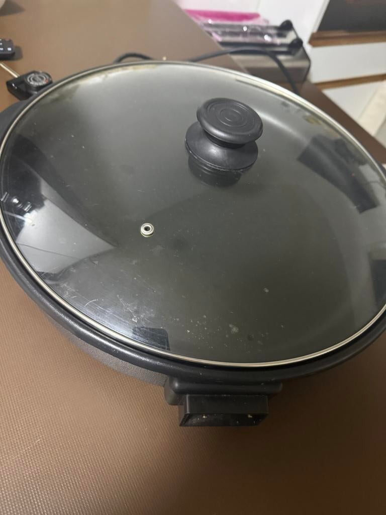 À vendre : poêle à pizza, Enlèvement, Comme neuf