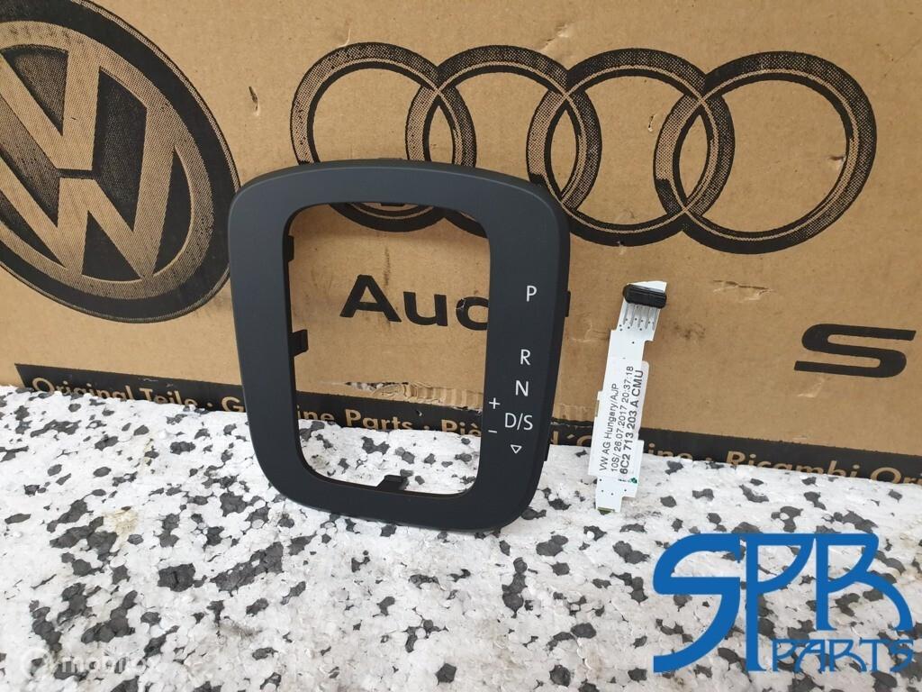 UK ENGELS RHD DSG Pook RAND OMLIJSTING Polo 6C 6C2713203A, Autos : Pièces & Accessoires, Transmission & Accessoires, Volkswagen