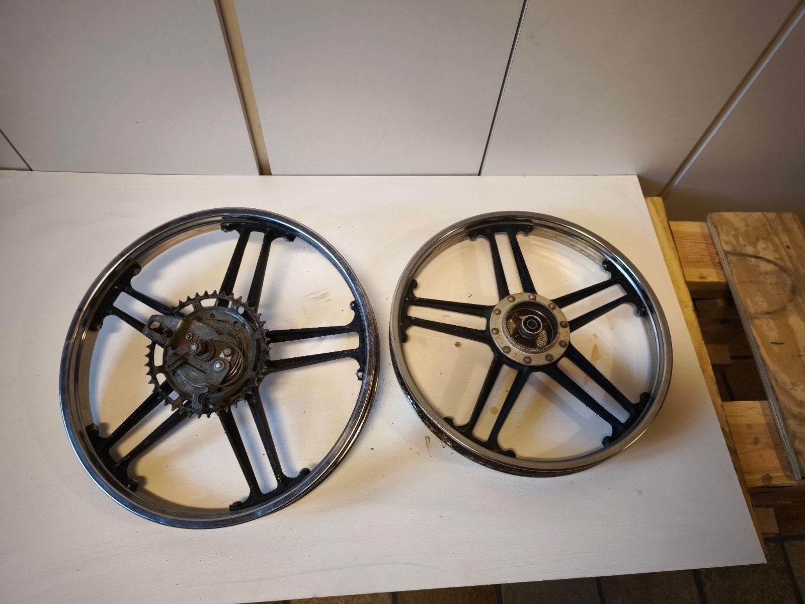 wiel te koop peugeot 103/ mbk /puch, Ophalen of Verzenden