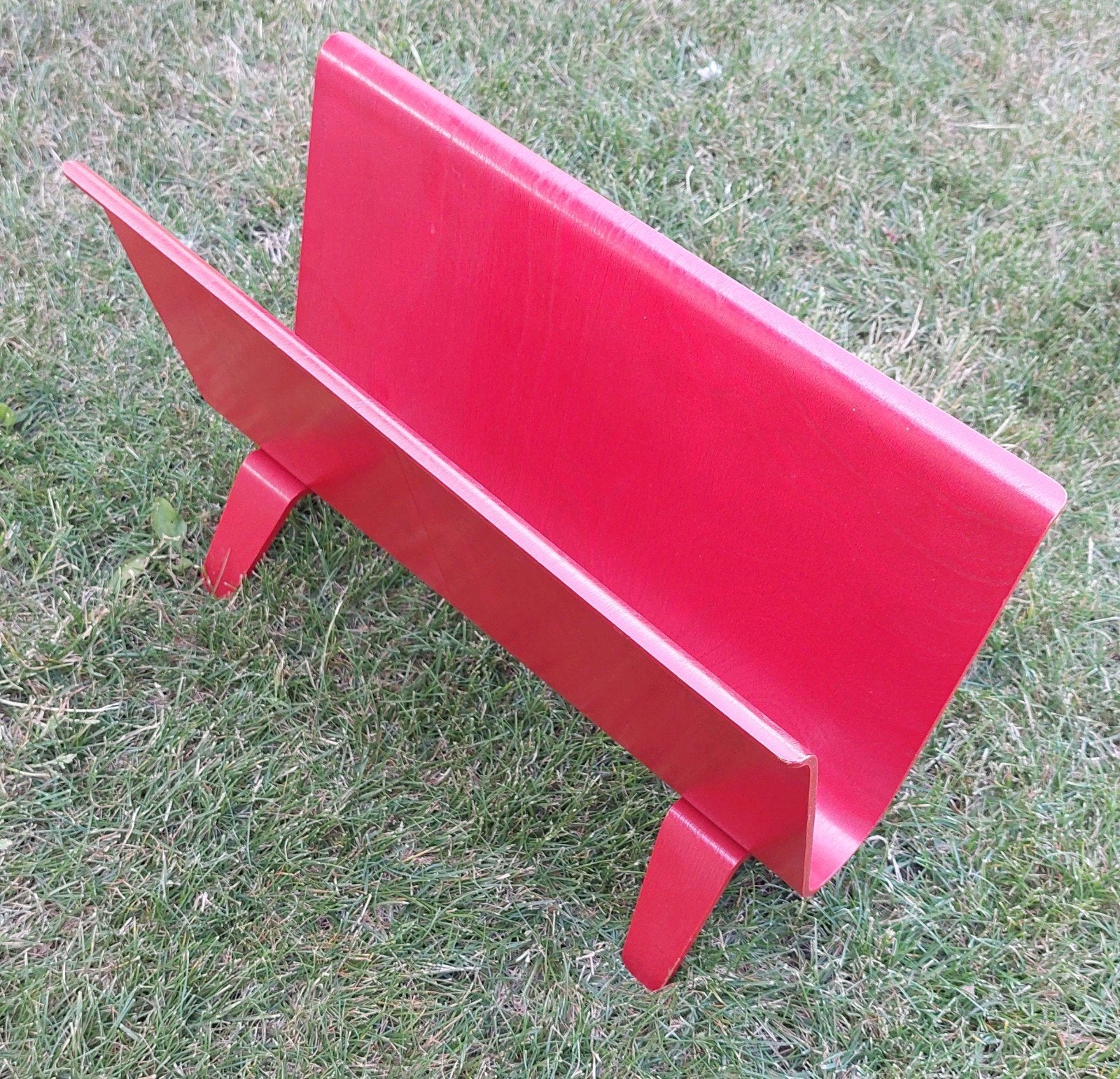 Porte-journaux en placage rouge, Porte-revues, Campagne, Enlèvement, Utilisé