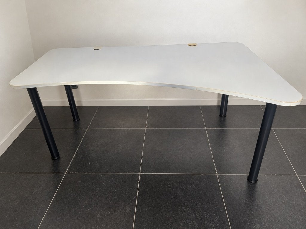 Ruim en stevig kwaliteitsbureau–180 cm–ergonomisch werkblad, Ophalen, Gebruikt, 180 cm, 84 cm