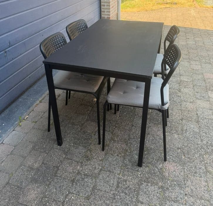 Ikea tärendö (nu sandsberg) tafel met 4 stoelen en 4 kussens, Ophalen, Gebruikt