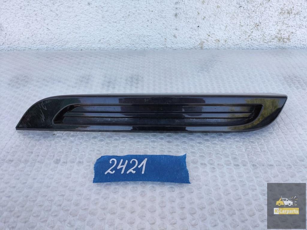 L8A217D749AA, RANGE ROVER VELAR BUMPER GRILLE RECHTS, Info@fabrikant.eu, Fabrikantstraat 1
1000 AA  Amsterdam, NL, Bumper, Fabrikant BV