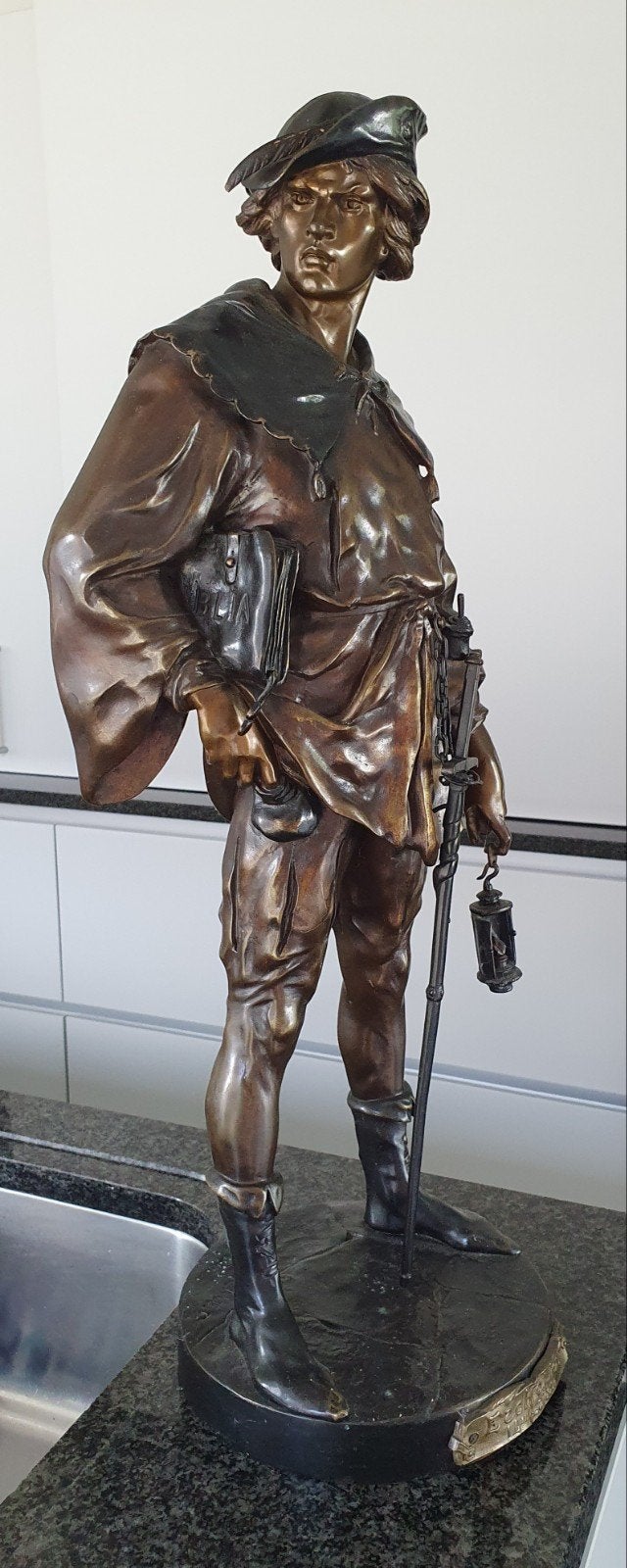 Bronzen beeld. Emile-Louis Picault, Ophalen