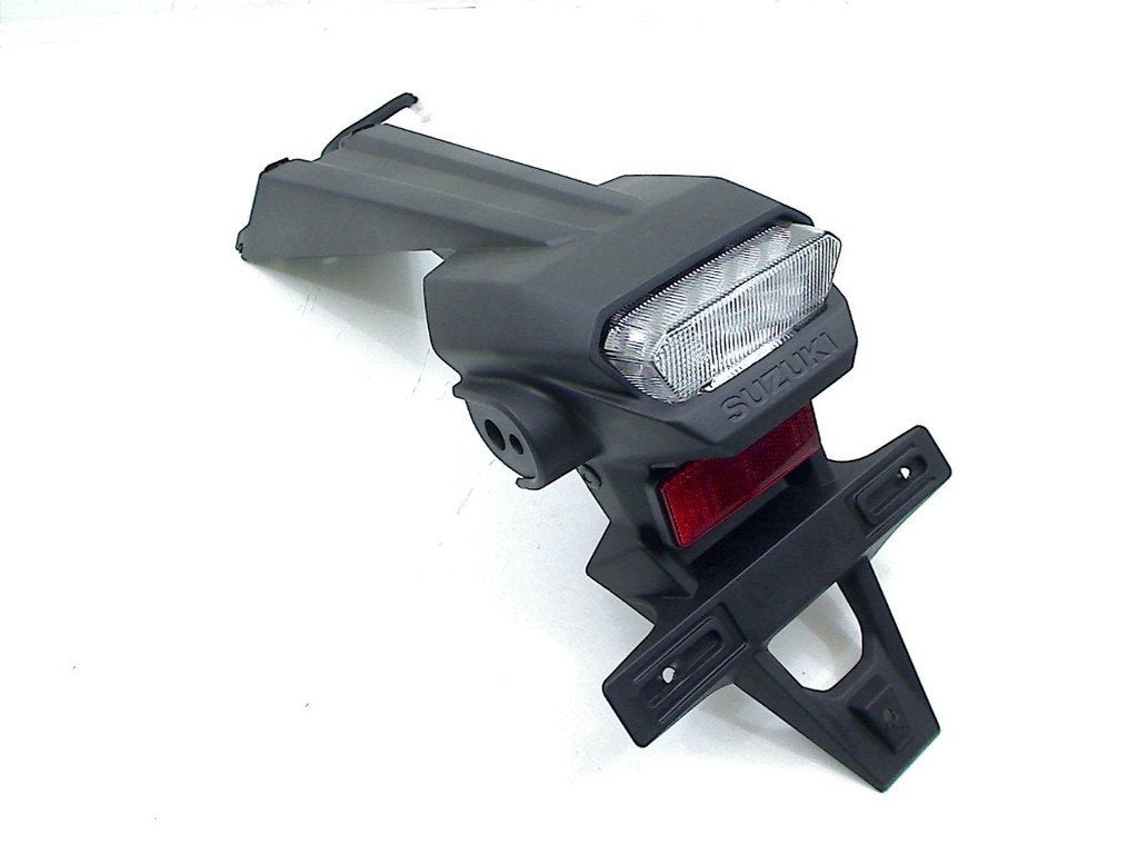 PORTE PLAQUE D'IMMATRICULATION Suzuki GSX-8S (01-2023/-), Dhr. S. di Majo, Utilisé, Info@cama-motorparts.nl, P.J. Troelstraweg 8 8
3144 CX  MAASSLUIS, NL