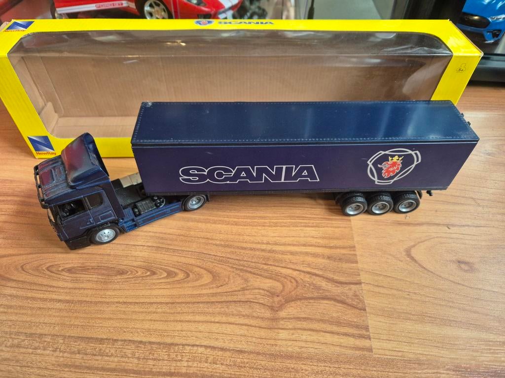 Scania R4  schaal 1:43, Enlèvement