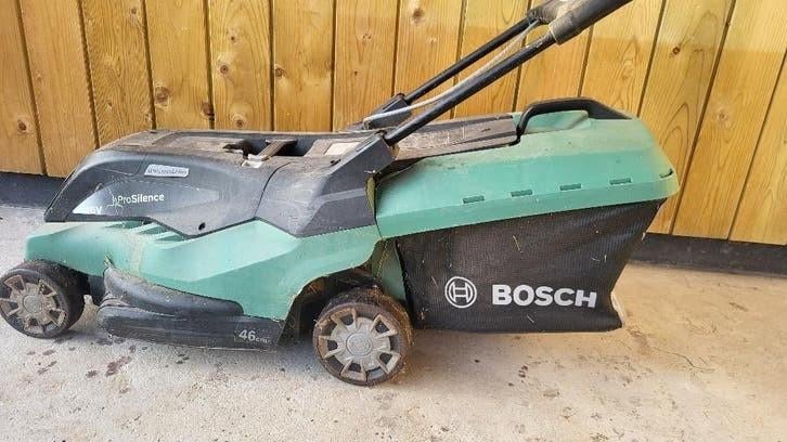 Tondeuse à gazon électrique - Bosch, Tondeuses à gazon sur batterie, Tondeuse rotative, Démarrage électrique, 40 à 49 cm