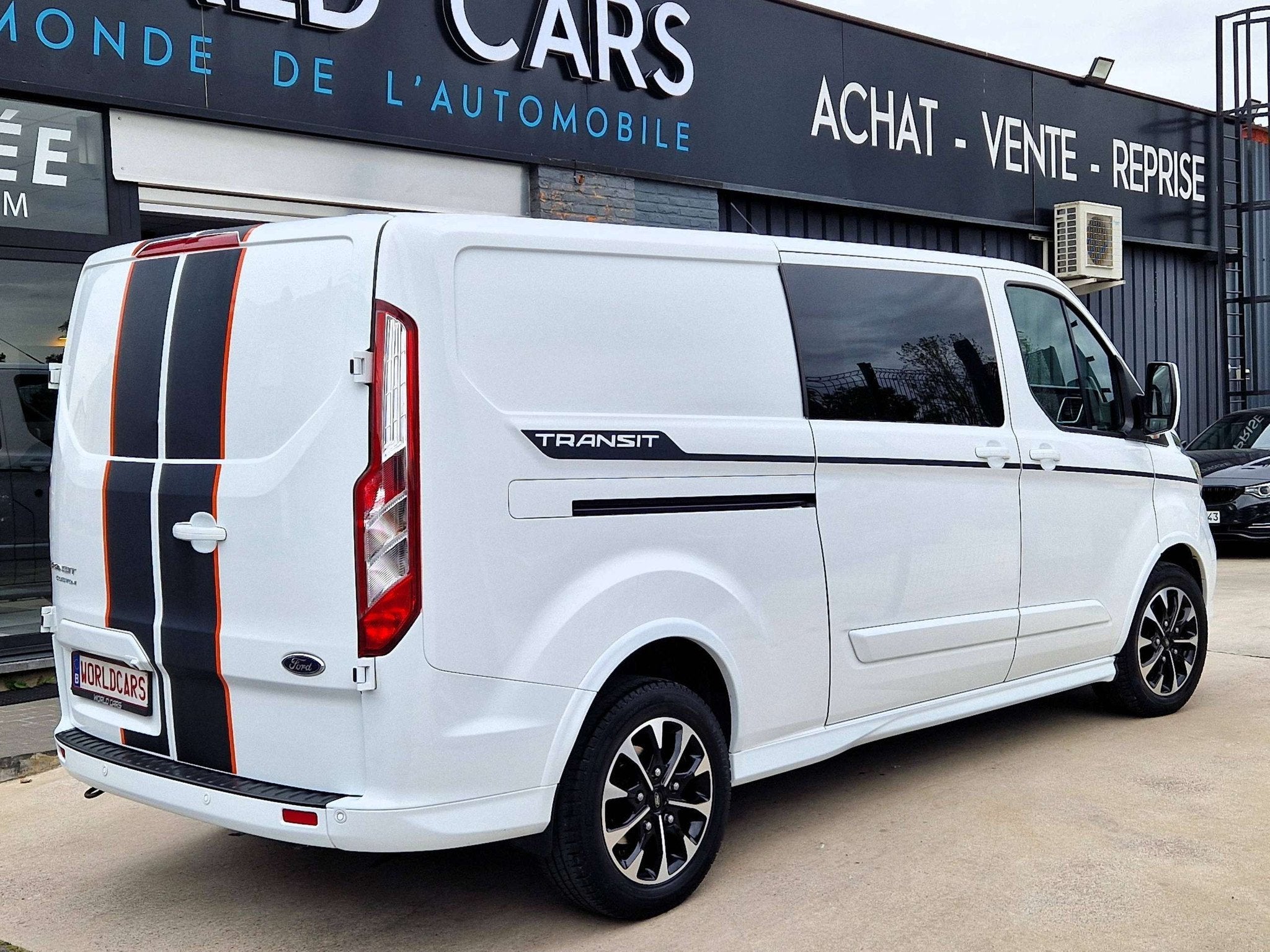 Ford Transit Custom 2.0 TDCi L2H1 Sport Multi S/S - TVAC/BTW, Auto's, Voorwielaandrijving, Gebruikt, Wit, Leder