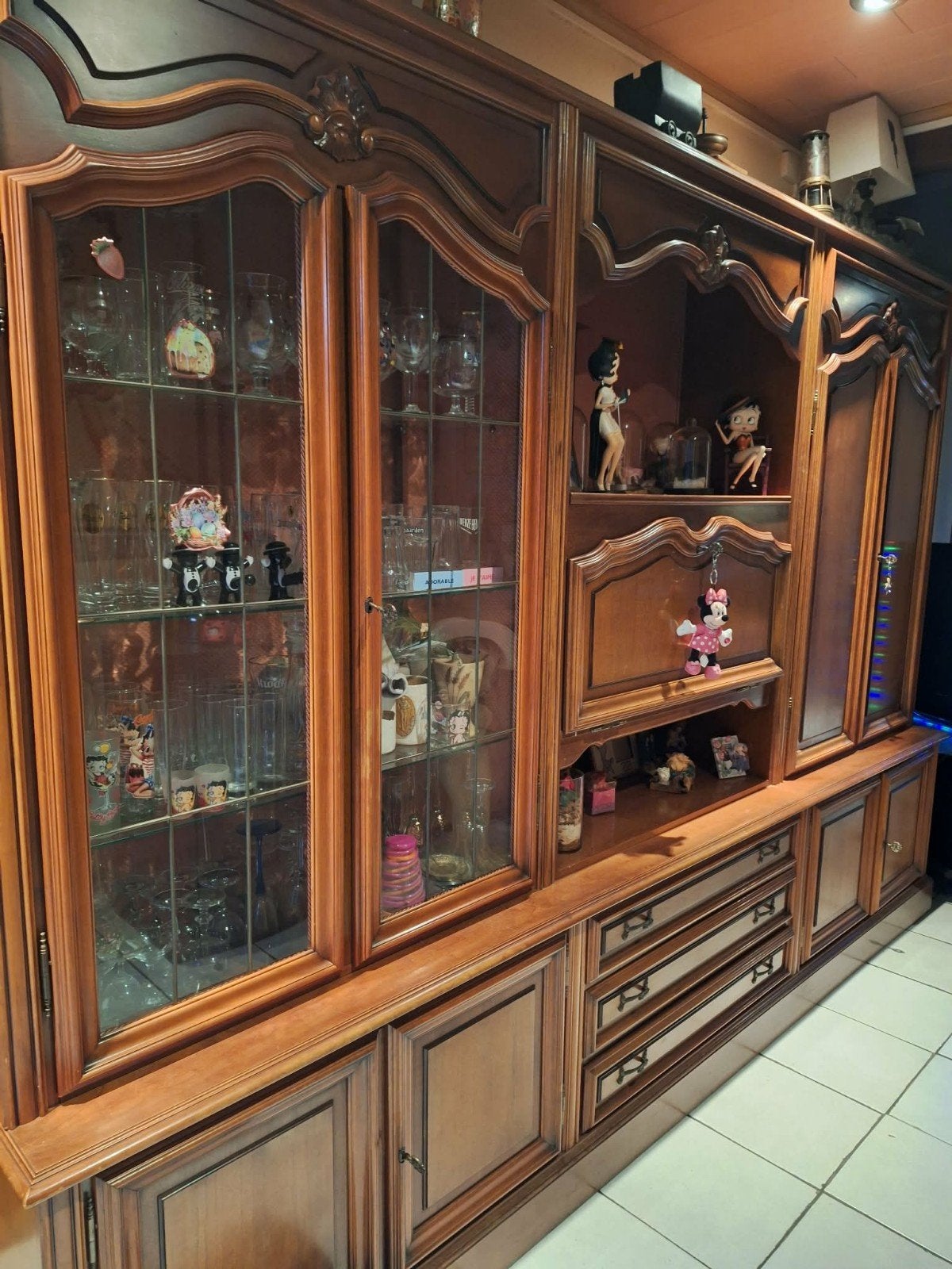 A donner sur Chatelet, Maison & Meubles, Armoires | Buffets, Enlèvement