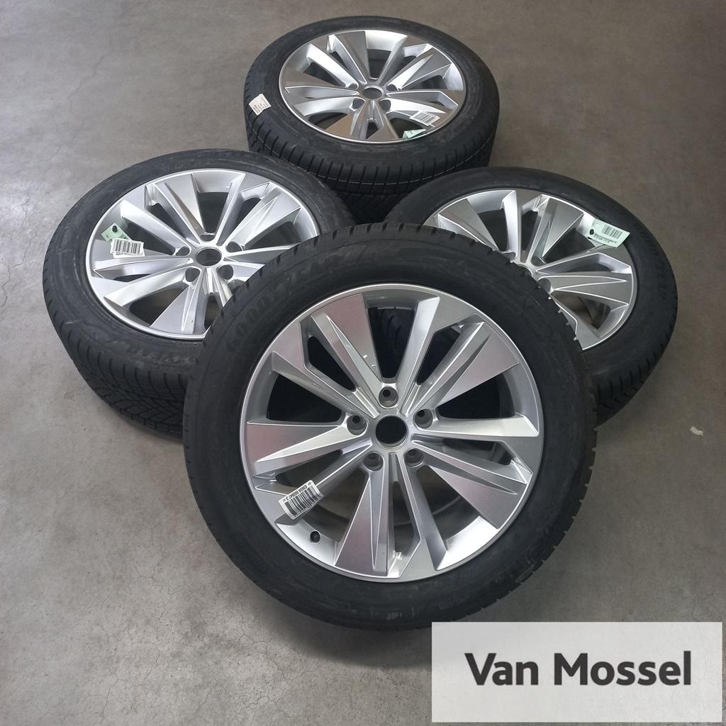 Audi Q6 Goodyear Ultragrip 255/50/R20 109H, Auto-onderdelen, Banden en Velgen, Gebruikt, 255 mm, -, -