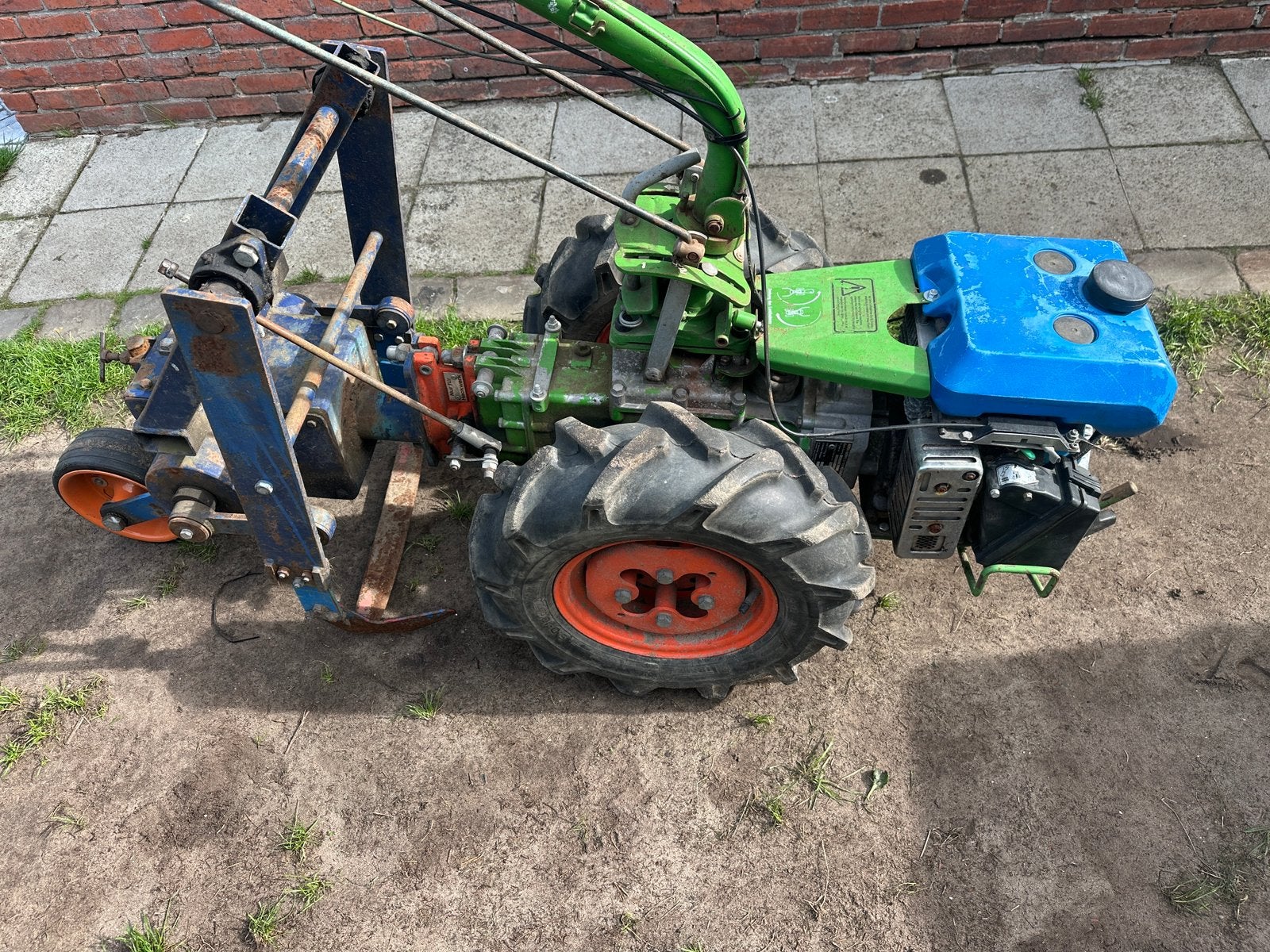 Agria Grondfrees bakfrees graszodensnijder, Zakelijke goederen, Ophalen