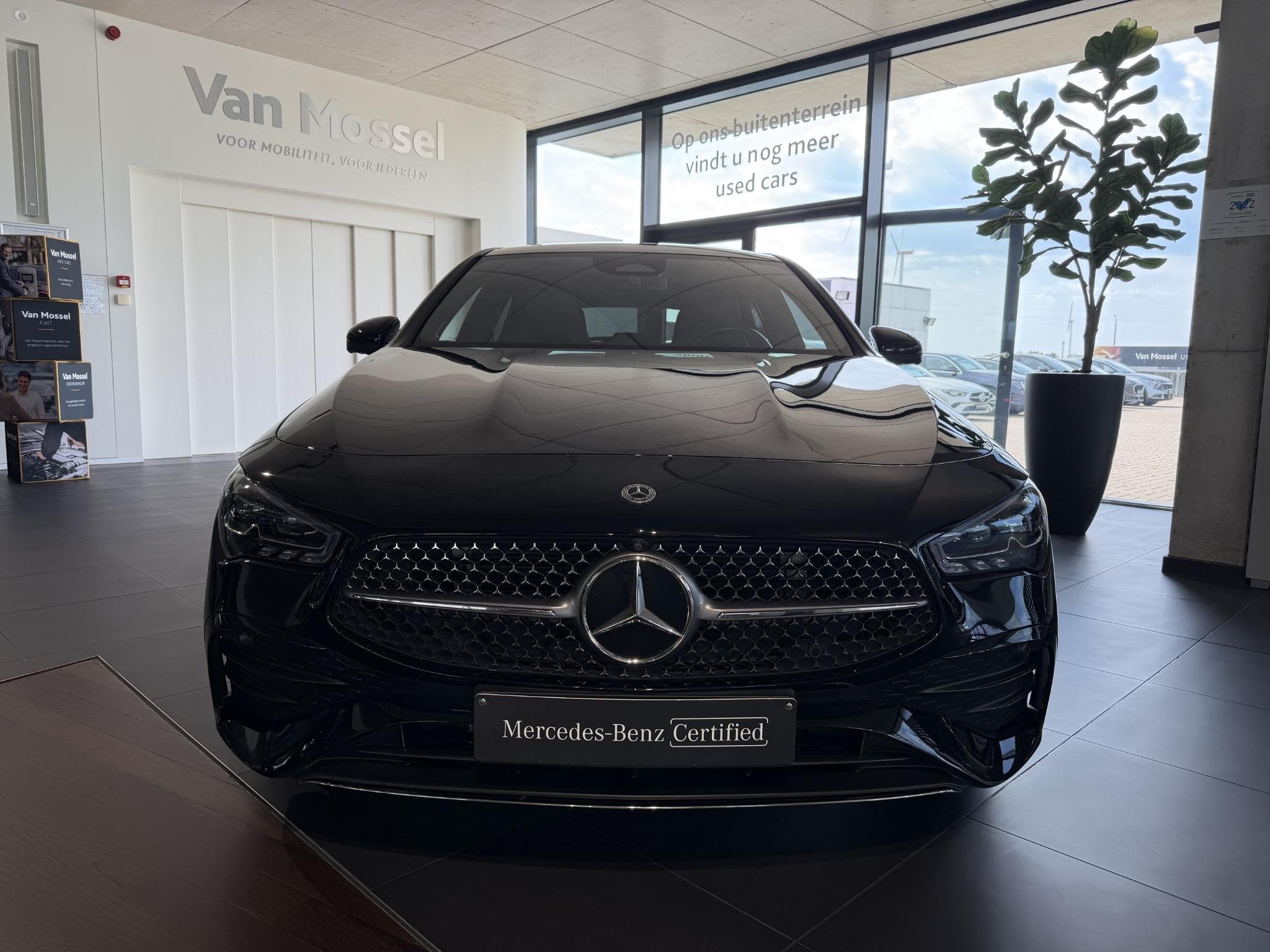 Mercedes-Benz CLA 180 AMG Line Shooting Brake + PREMIUM PLUS, Auto's, Mercedes-Benz, Stof, Gebruikt, 4 cilinders, 136 pk
