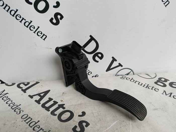 Gaspedaal van een Mercedes Sprinter, Gebruikt, -, Ophalen of Verzenden, -