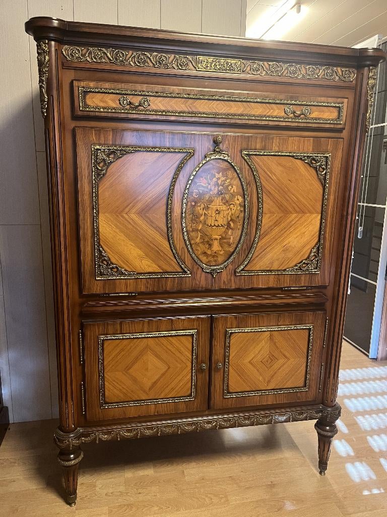Meuble de bar EHALT avec bronze décoratif et bois de rose, Enlèvement