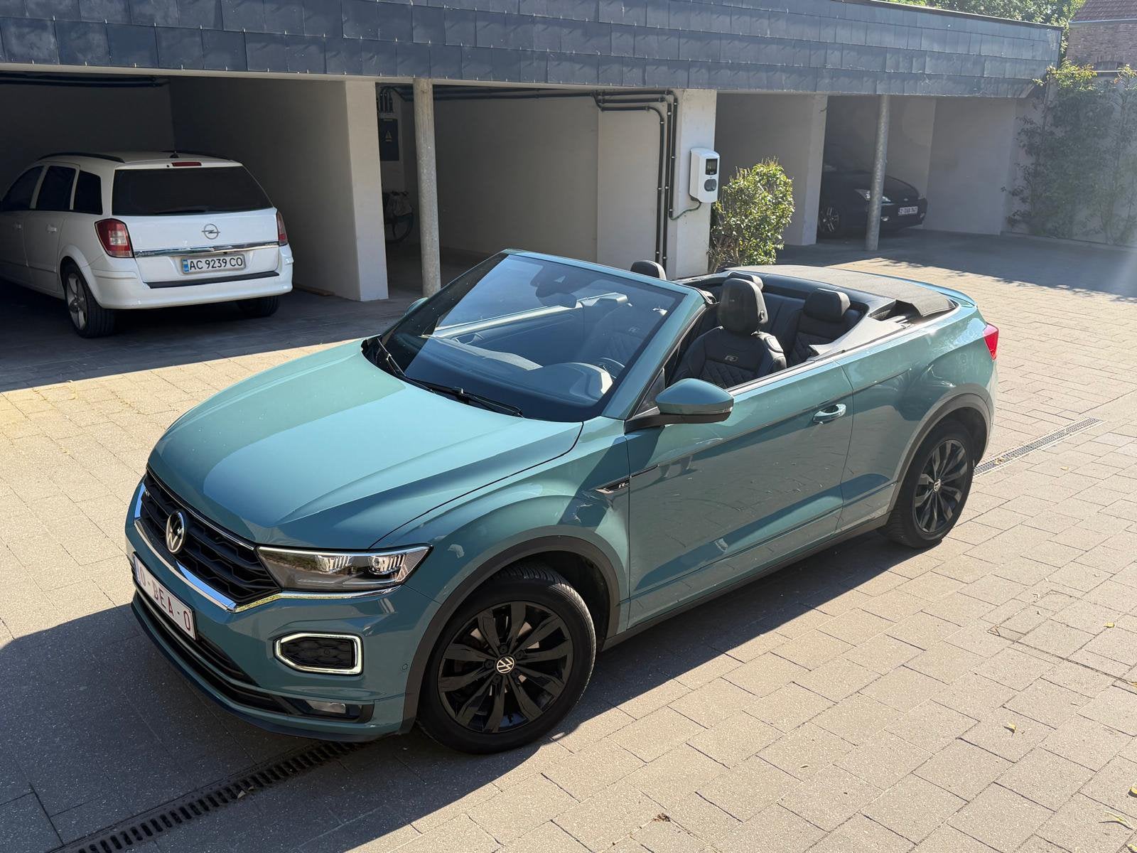 Vw T- roc Cabrio R Line full option, Auto's, Automaat, 4 cilinders, Cabriolet, Bedrijf