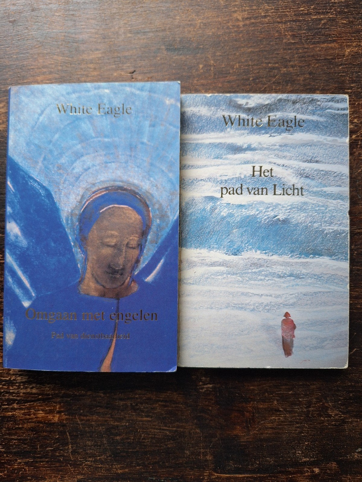 2 x White Eagle - Omgaan met engelen + Het oad van Licht, Ophalen of Verzenden, White Eagle
