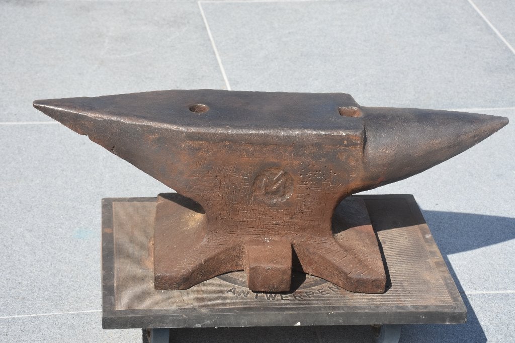 Aambeeld 144 kg, Doe-het-zelf en Bouw, Ophalen, Gebruikt