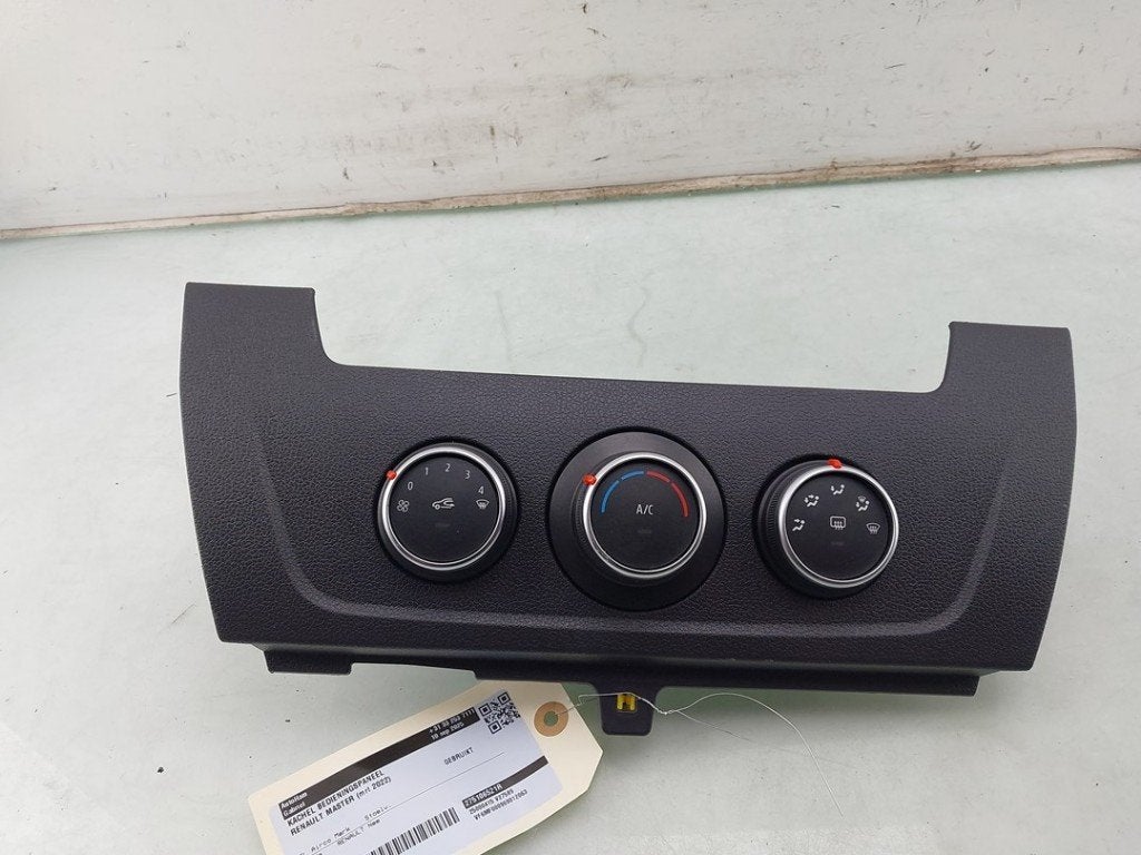BEDIENINGSPANEEL VERWARMING Renault (|275106521R|), Gebruikt, Renault, Peter-Huppertz-Straße 5
51063  Köln, DE, Dialog.deutschland@renault.de