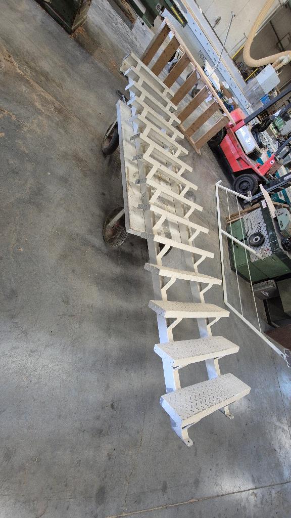 Metale trap, Doe-het-zelf en Bouw, Ladders en Trappen, Ophalen, Trap