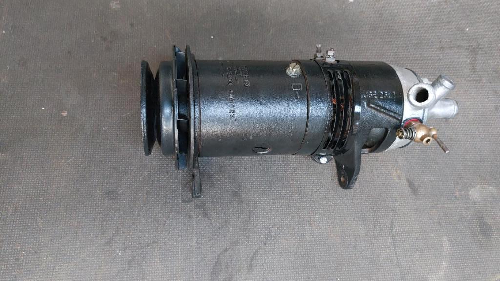 DKW AUTO Union 1000 sp dynamo met waterpomp, Auto-onderdelen, Ophalen, Gereviseerd, Oldtimer onderdelen