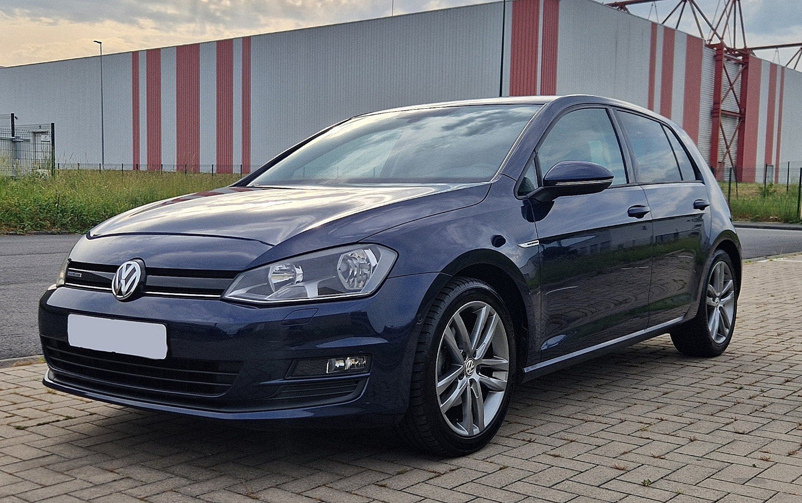 Volkswagen golf 1.6 TDI 110cv sportline BlueMotion s&s, Autos, Euro 6, Noir, 5 portes, Tissu
