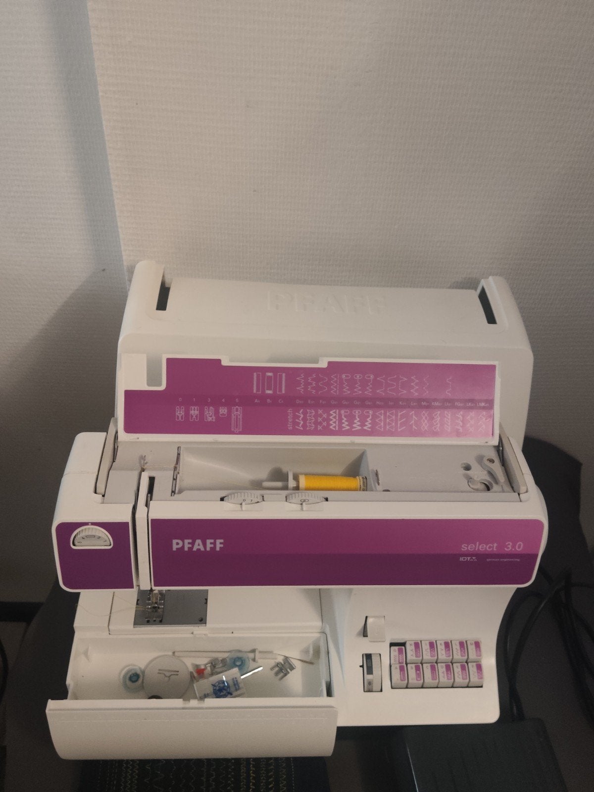 Machine à coudre Pfaff Select 3.0 IDT système révisée, Enlèvement ou Envoi, Machine à coudre, Pfaff
