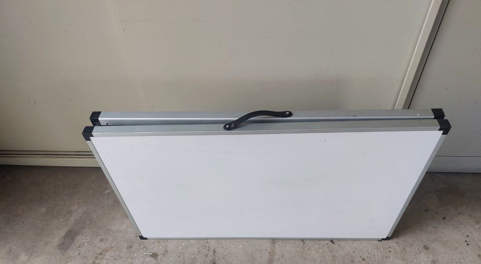 Camping tafel, Ophalen