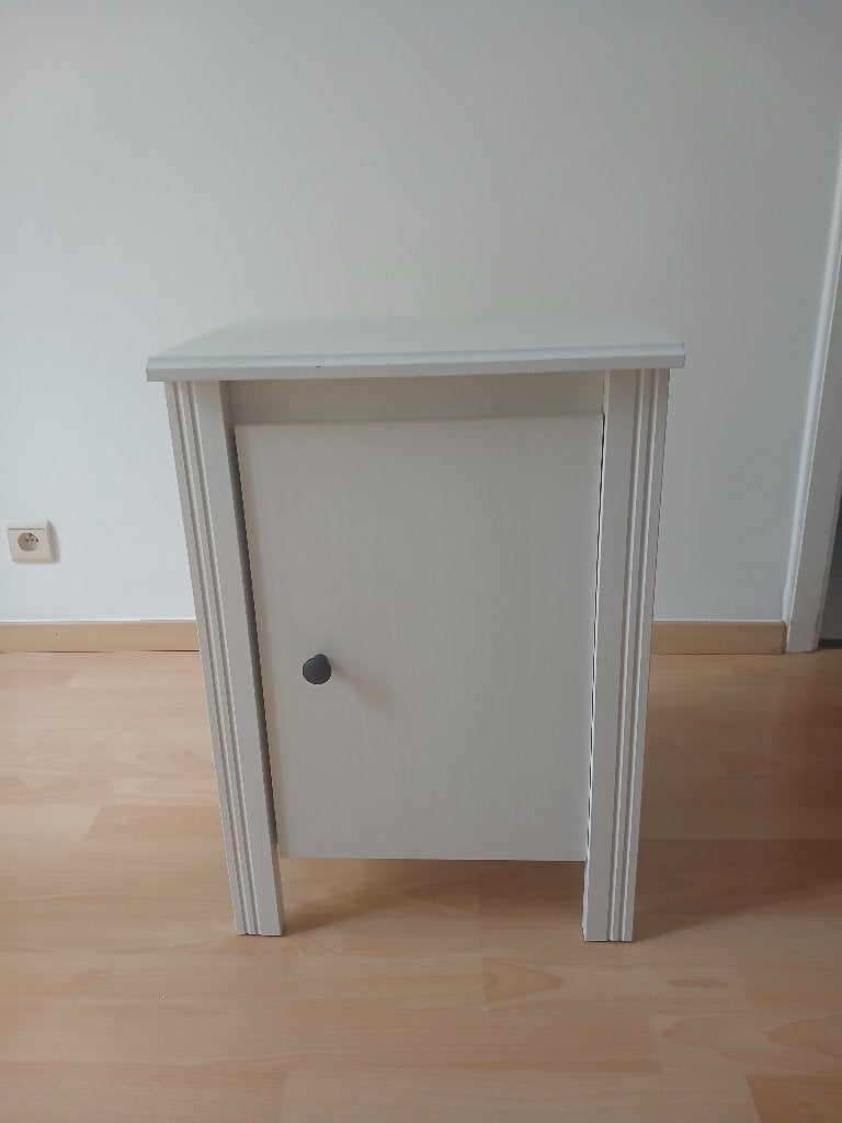 Table de chevet, Huis en Inrichting, Slaapkamer | Nachtkastjes, Gebruikt, 55 tot 70 cm, Minder dan 45 cm, Kunststof, Ophalen