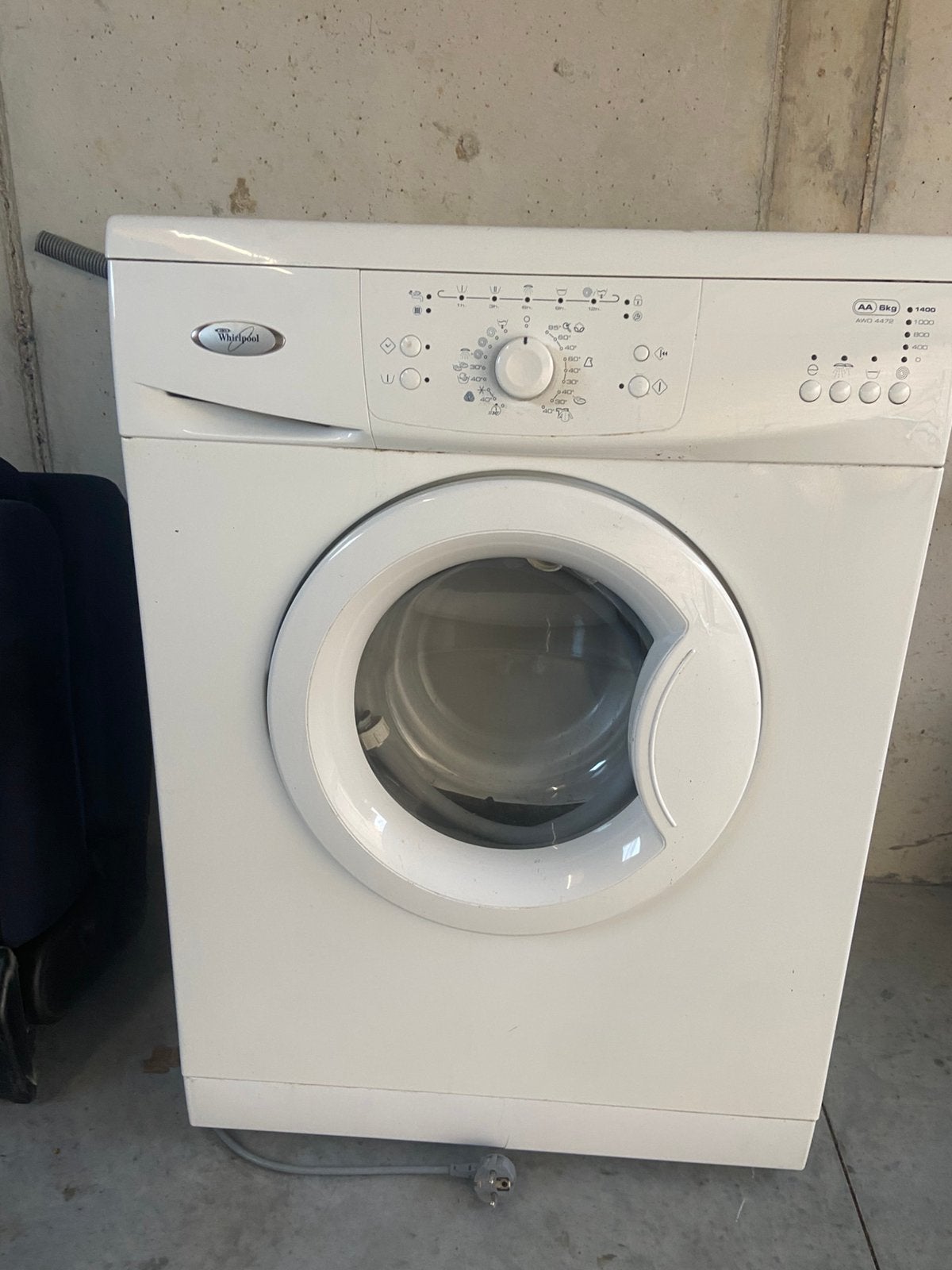 Whirlpool KAPOTTE MACHINE. Ideaal voor onderdelen, Elektronische apparatuur, Ophalen, Voorlader, Niet werkend, 1200 tot 1600 toeren