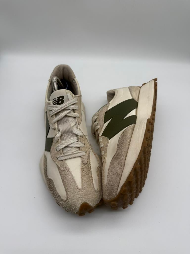 New Balance 327 Moonbeam Oak Leaf Green – Maat 38, Kleding | Dames, Schoenen, Wit, Ophalen of Verzenden, Zo goed als nieuw, Sneakers