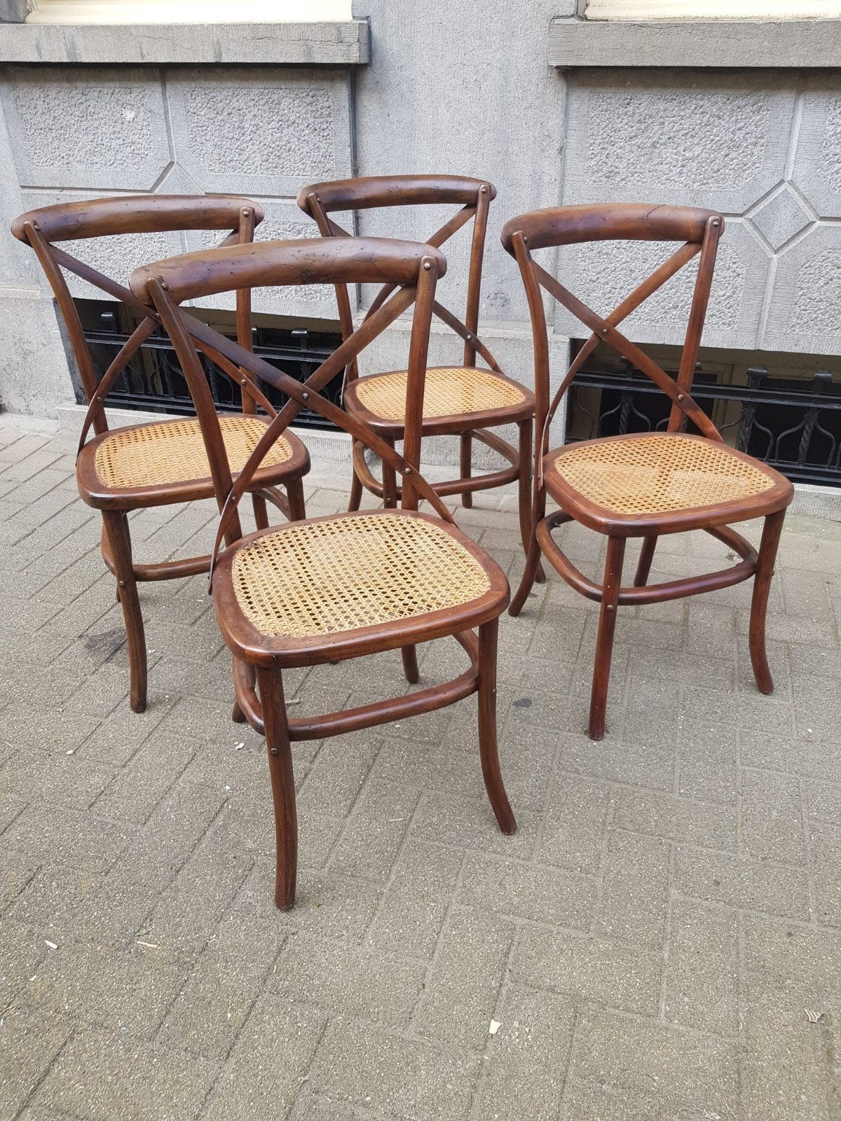 Klassieke Thonet model 91 stoelen, ook wel bekend als "Cross, Ophalen, Hout