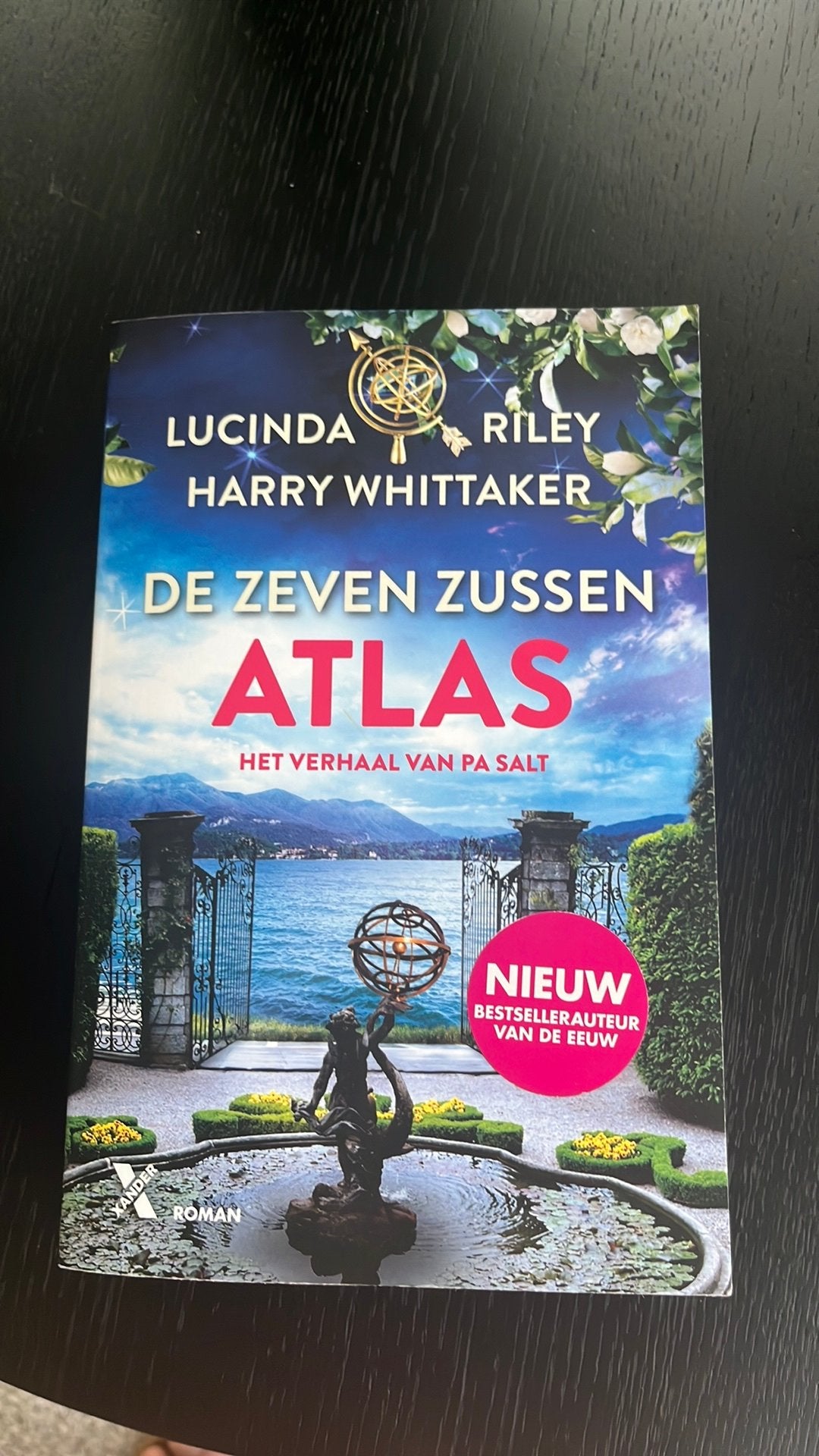 Harry Whittaker - Atlas, Boeken, Ophalen of Verzenden, Harry Whittaker; Lucinda Riley