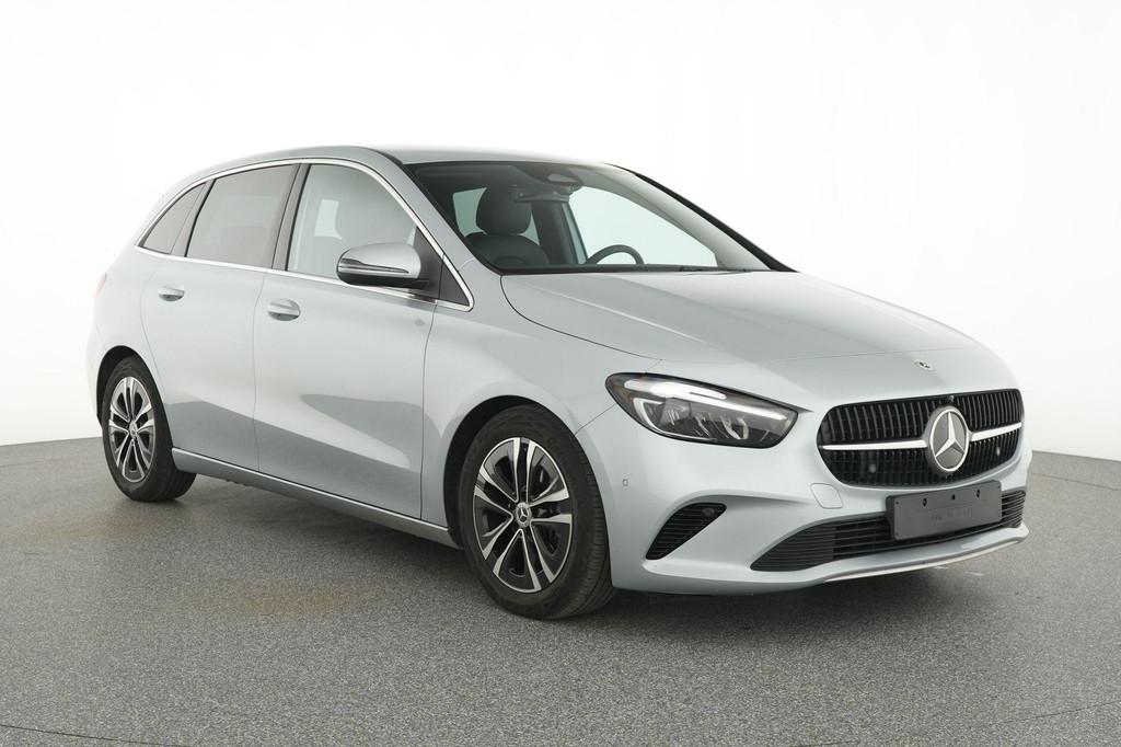 Mercedes-Benz B-klasse 180 D Business Line | Smartphone Inte, 745 kg, Gebruikt, Zwart, 4 cilinders