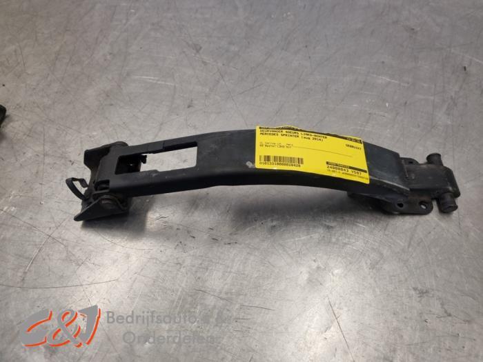 Deurvanger 4Deurs links-achter van een Mercedes Sprinter, Gebruikt, -, Ophalen of Verzenden, -