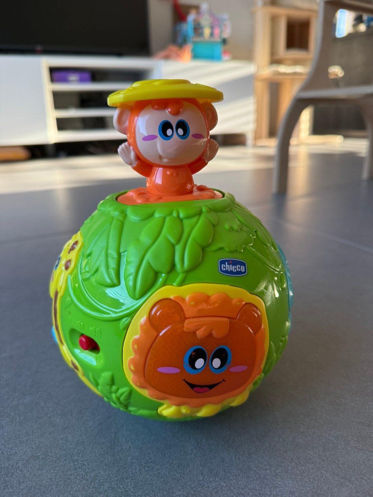 Chicco pop-up interactieve bal 6-36 maand, Ophalen, Zo goed als nieuw, Met geluid