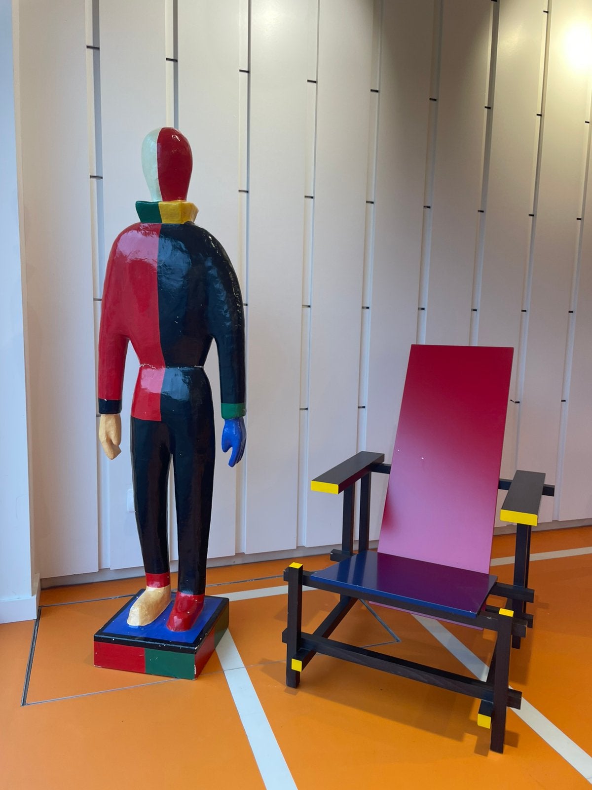 Papier mache pop kazimier Mallevich, Ophalen