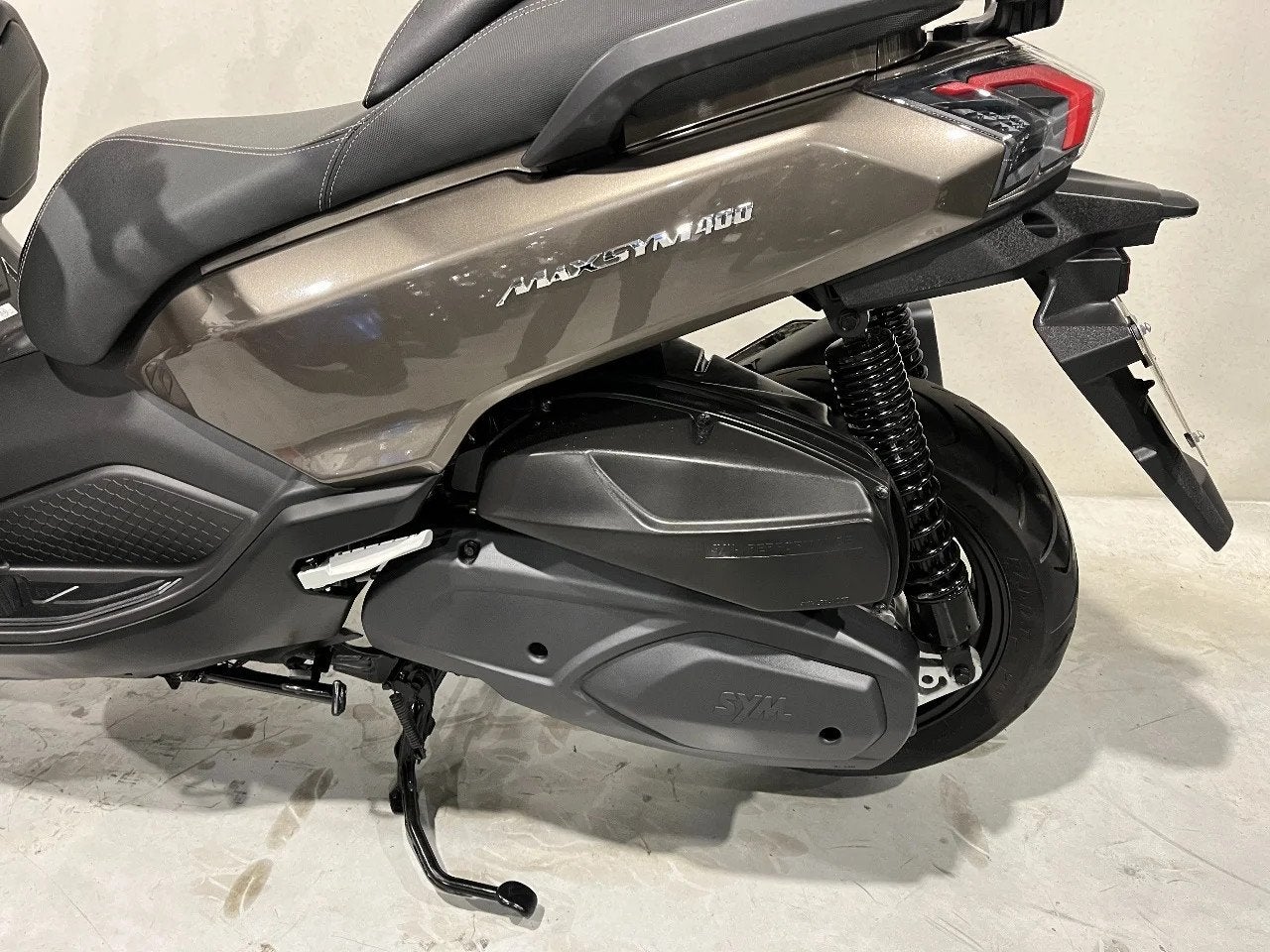 SYM Maxsym 400 BTW (bj 2021), Motoren, 400 cc, Scooter, Automaat, 12 t/m 35 kW