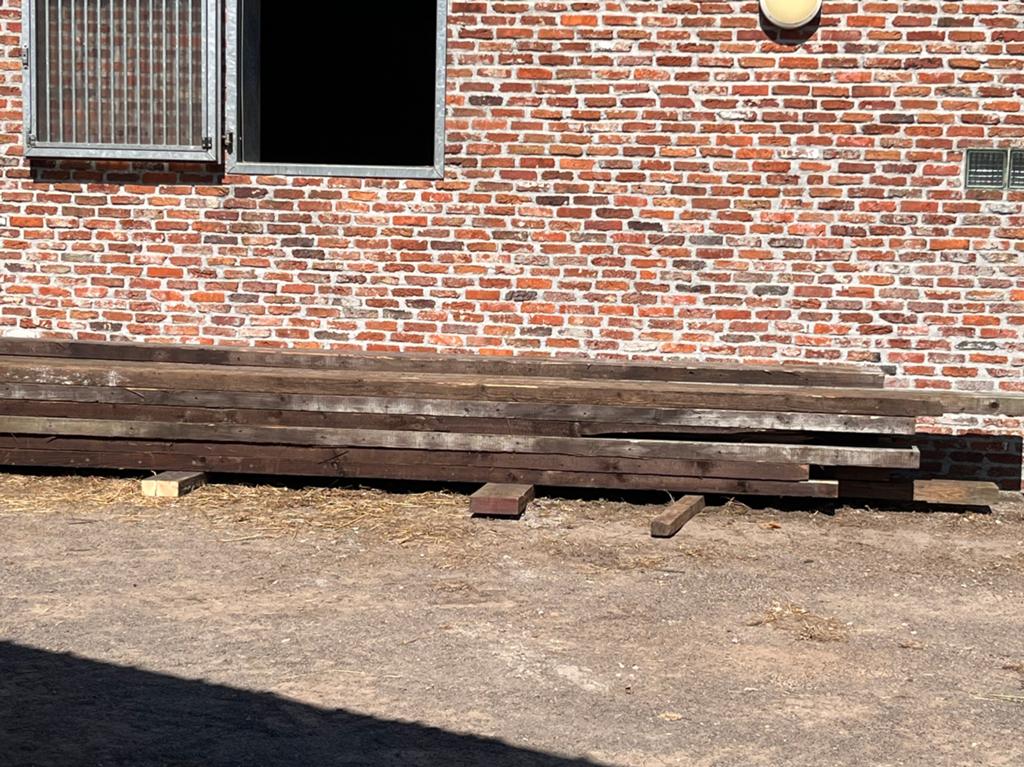 Houten balken, Doe-het-zelf en Bouw, Ophalen, Zo goed als nieuw