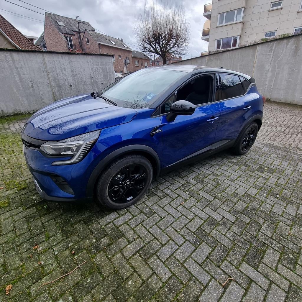 Renault Captur Hybride Essence 1.6 Techno 2023 2200km, Auto's, Renault, Automaat, Zwart, Leder en Stof, Open dak