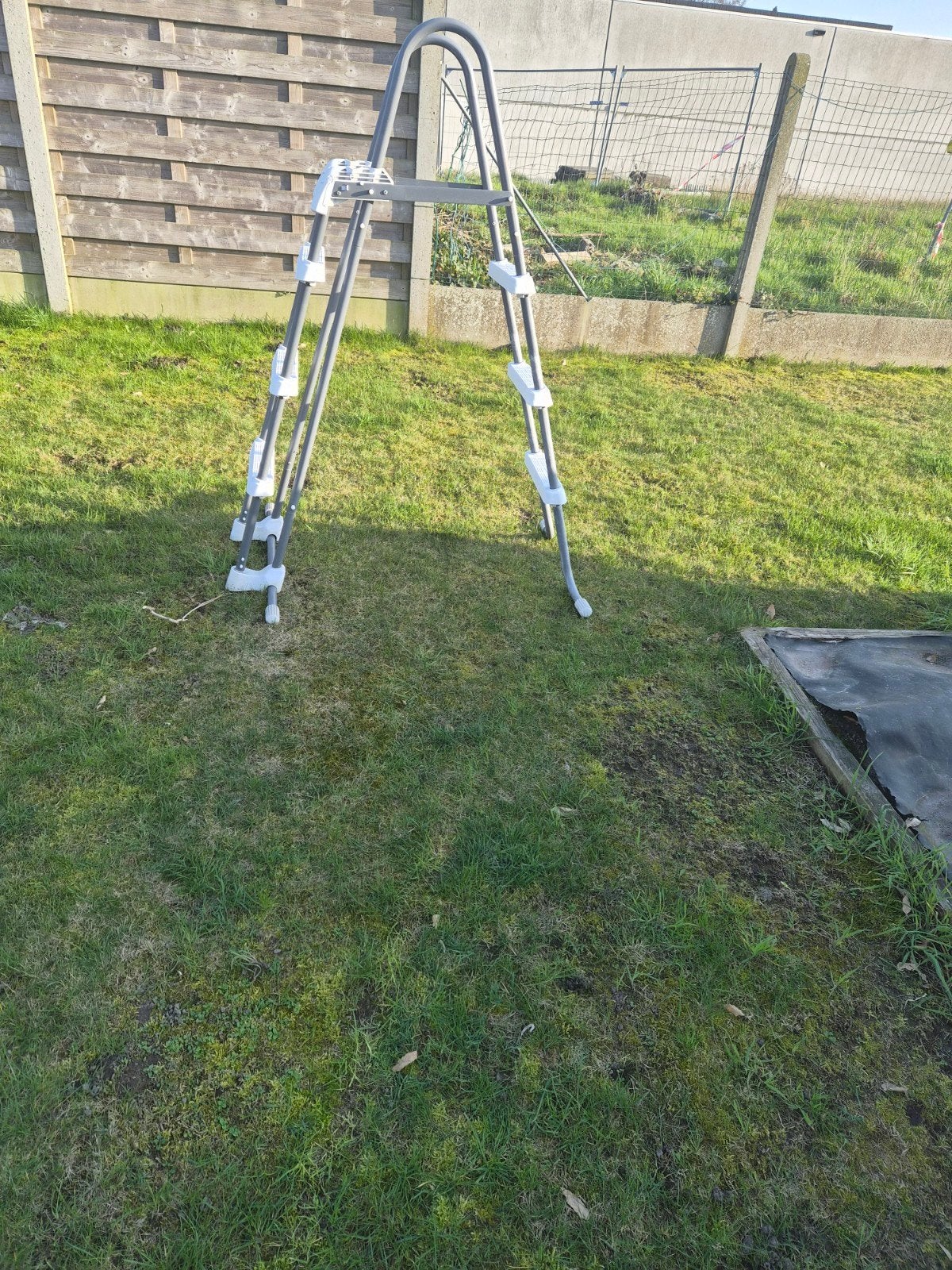 Trap voor Intex zwembad, Ophalen