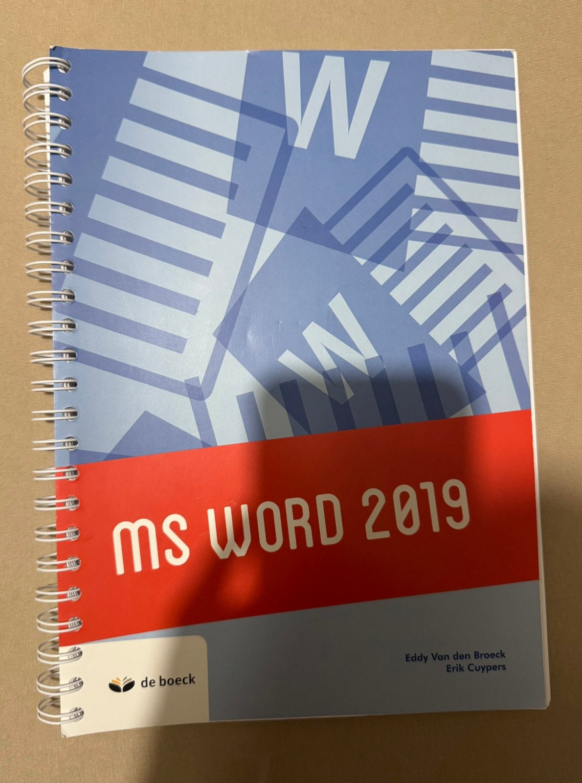 Handboek Ms Word 2019, Livres, Informatique & Ordinateur, Enlèvement, Comme neuf