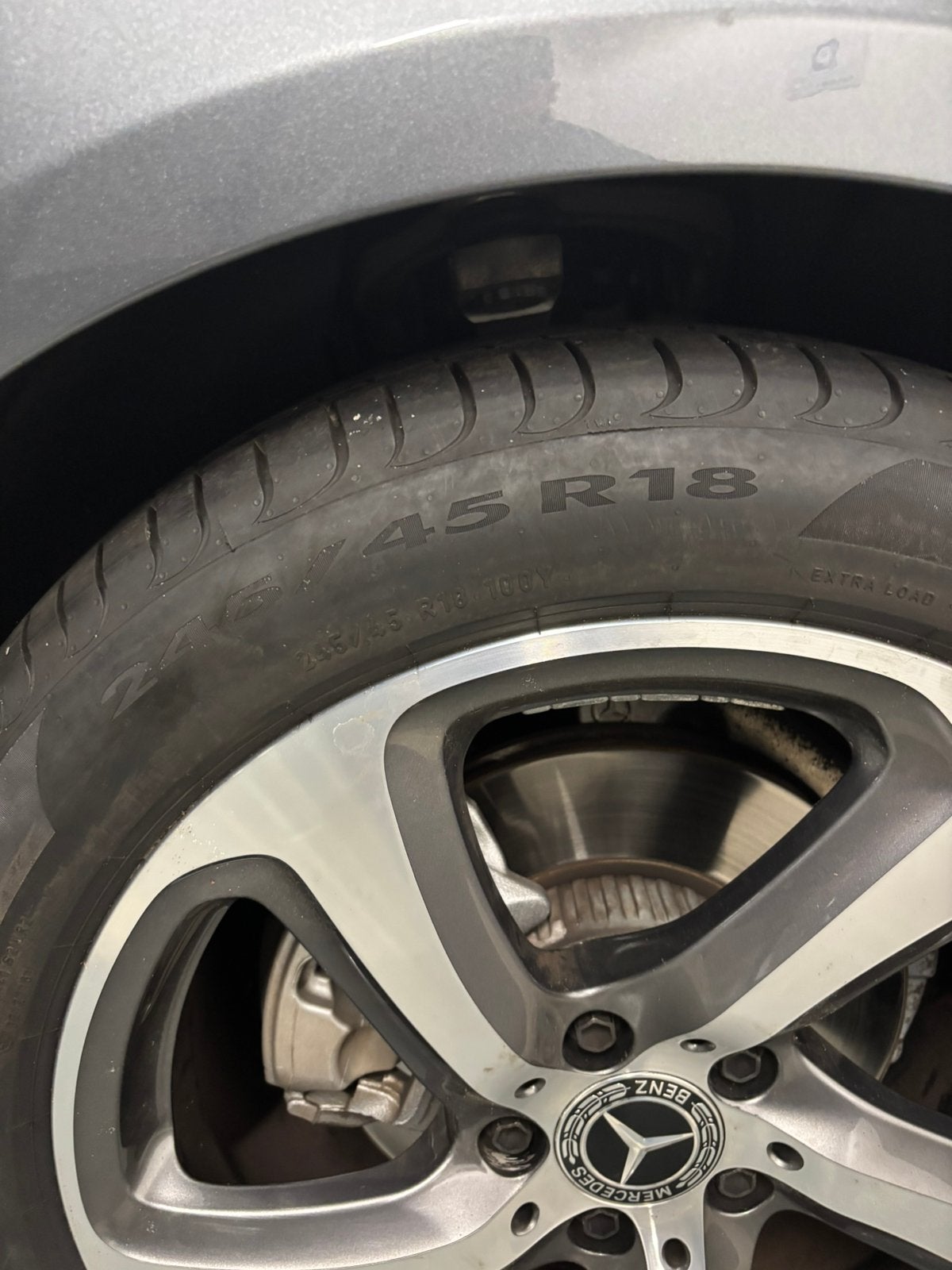 Jantes avec pneus Mercedes W213, 245/45/18, Enlèvement, Pneus été, Pneu(s)