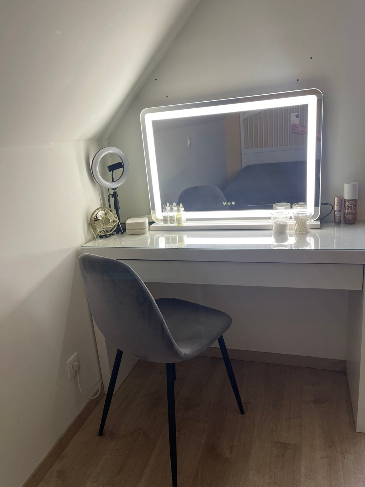Witte IKEA MALM kaptafel met Hollywood LED-spiegel, Huis en Inrichting, Ophalen, Zo goed als nieuw