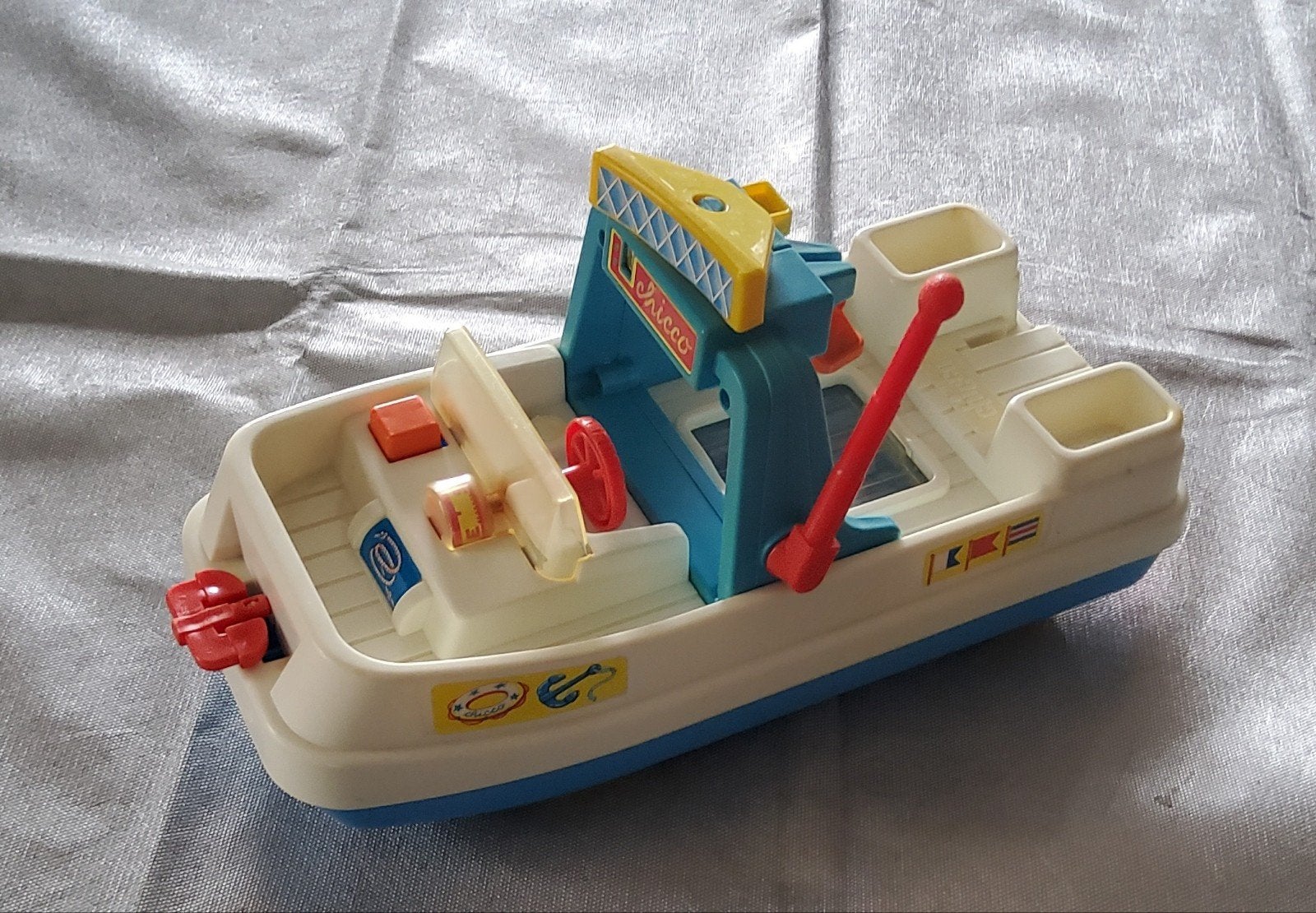 Vintage - Bateau miniature « Chicco », Enlèvement, Utilisé