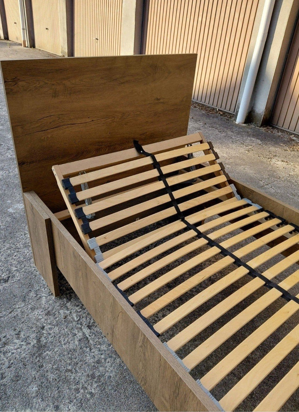 eenpersoonsbed 90x200 met verstelbare lattenbodem, Ophalen